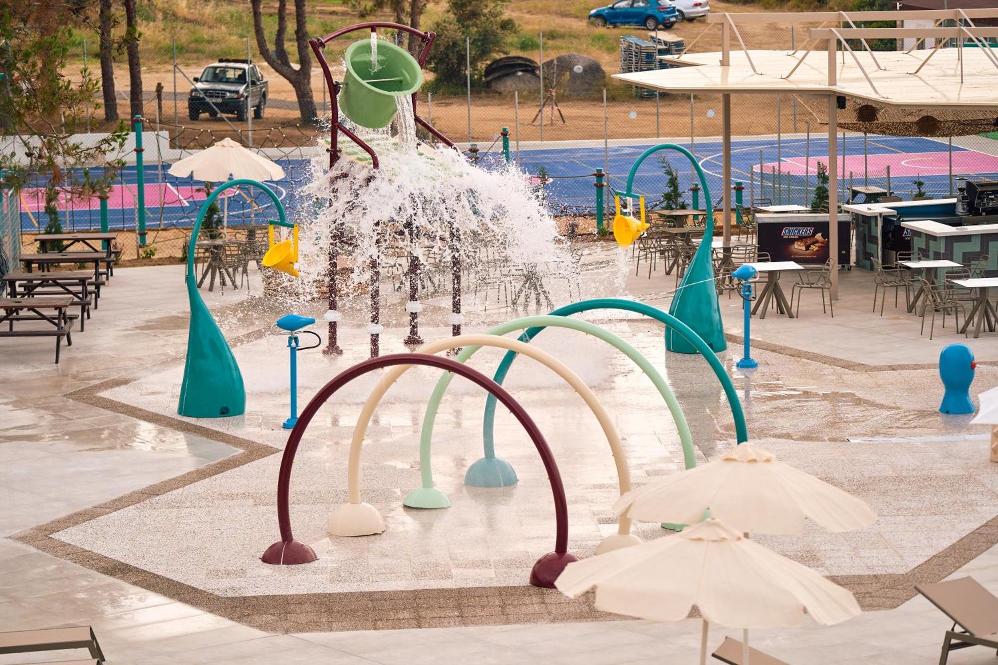 Zoe Hotel, Trypiti Beach Resort & Hive Water Park Limenaria  Bagian luar foto